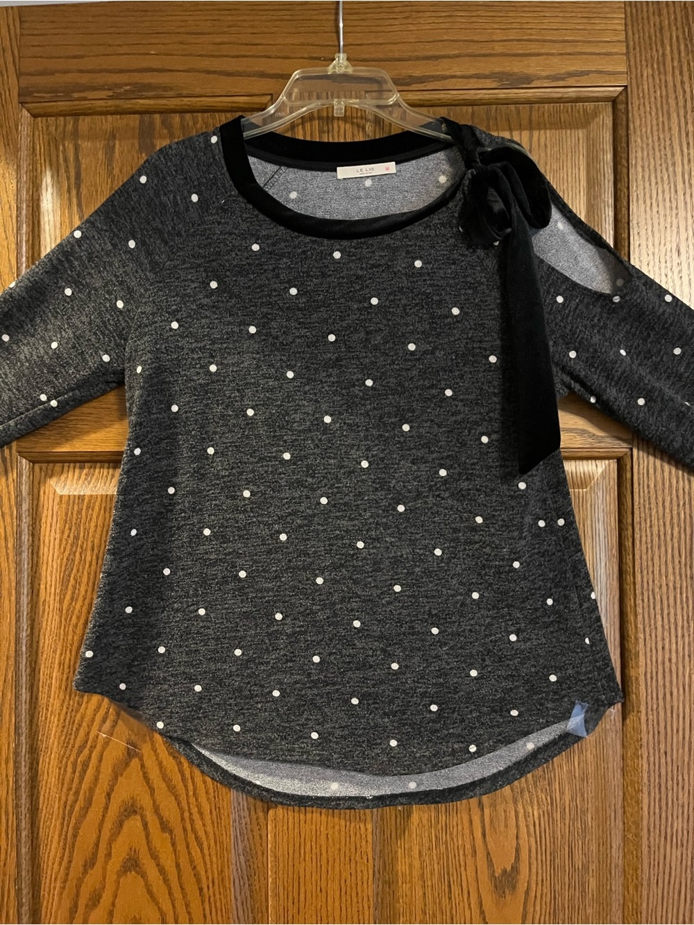 Le Lis Black Polka Dot Long Sleeve Top with Shoulder Bow Size Medium Women’s